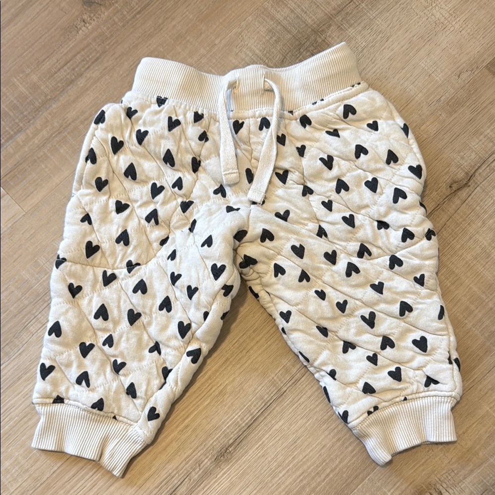 Hanna Andersson Cream and Black Heart Joggers